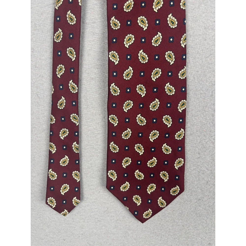 Jos A Bank Tie Mens One Size Red Paisley Silk Woven Necktie Made USA Classic
